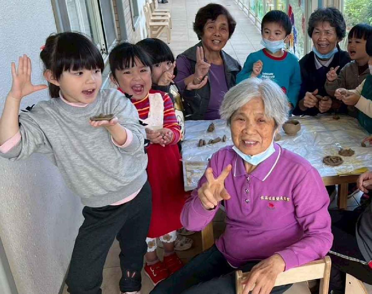 line_album_1141220混齡班社區闖關_251211_1