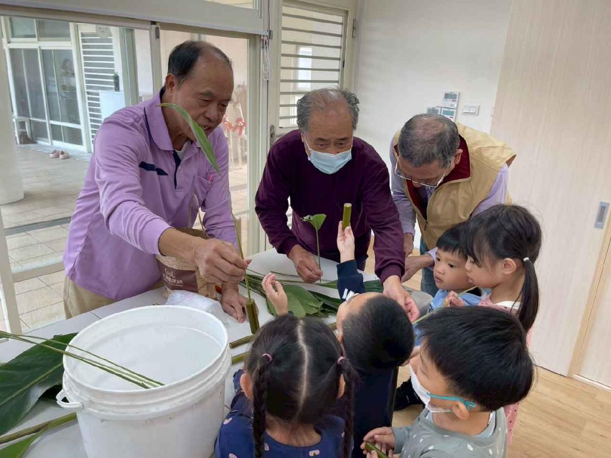 line_album_1141220混齡班社區闖關_251211_194