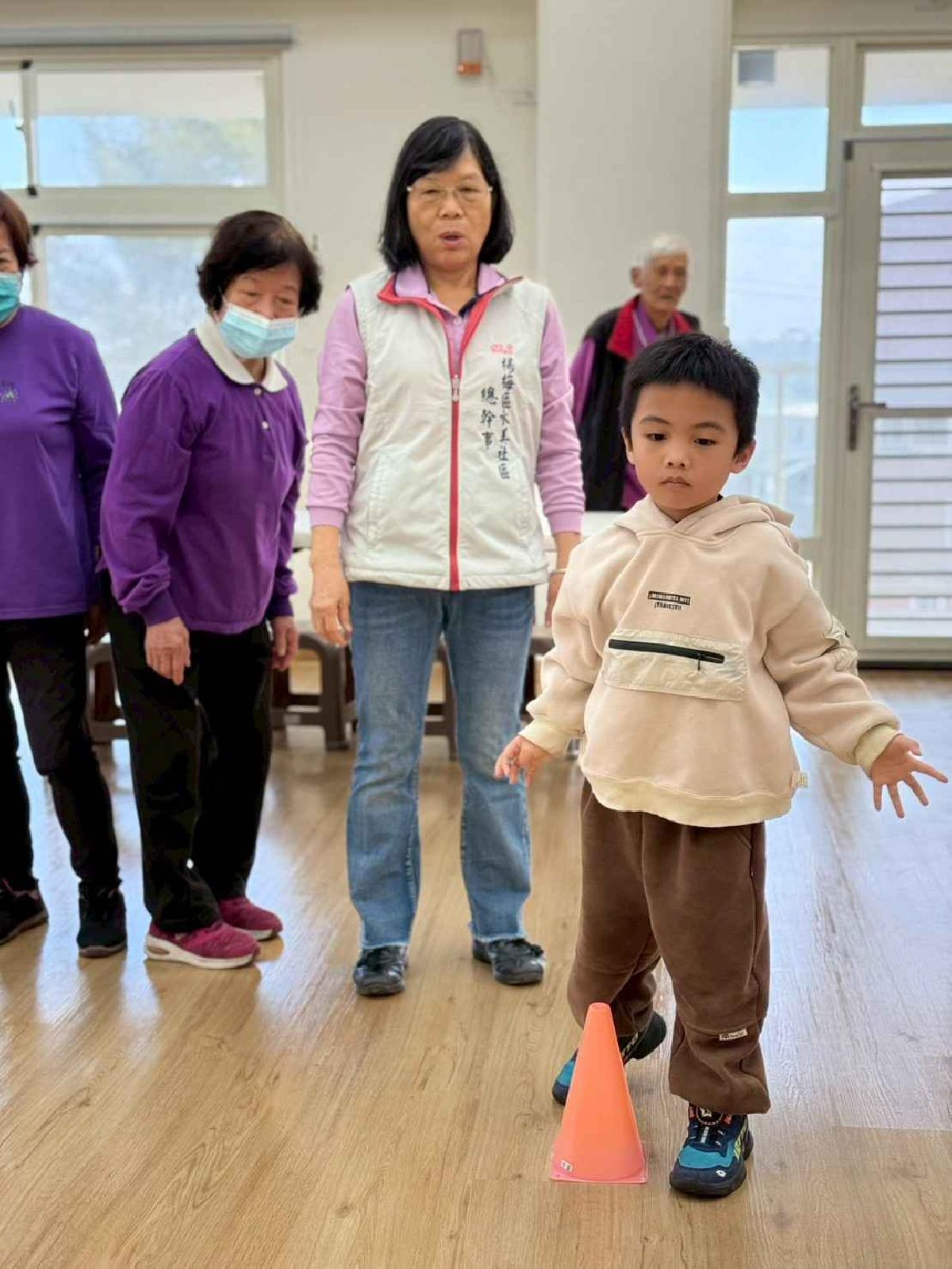 line_album_1141220混齡班社區闖關_251211_222