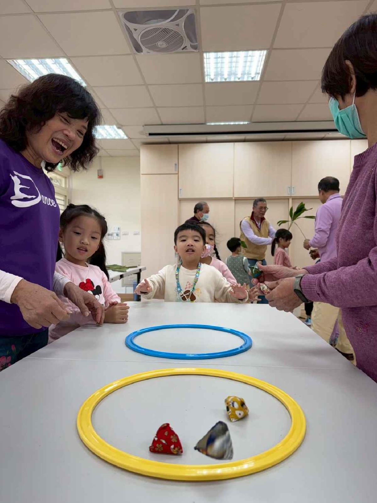 line_album_1141220混齡班社區闖關_251211_231