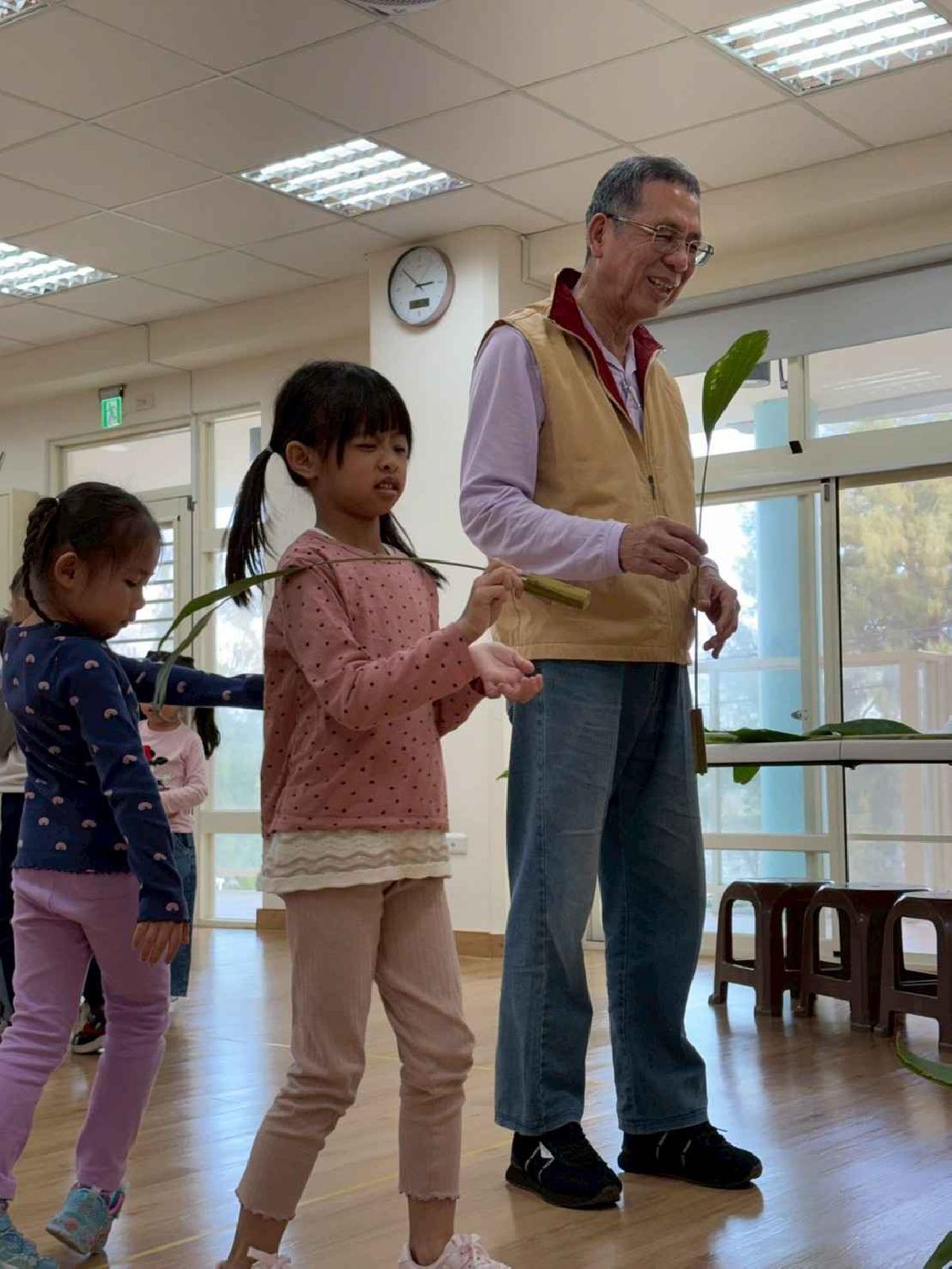 line_album_1141220混齡班社區闖關_251211_238