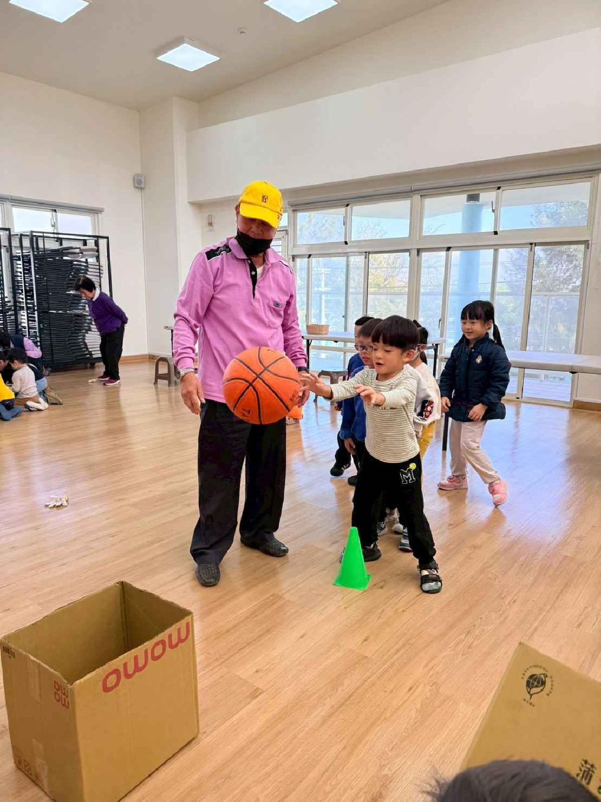 line_album_1141220混齡班社區闖關_251211_268