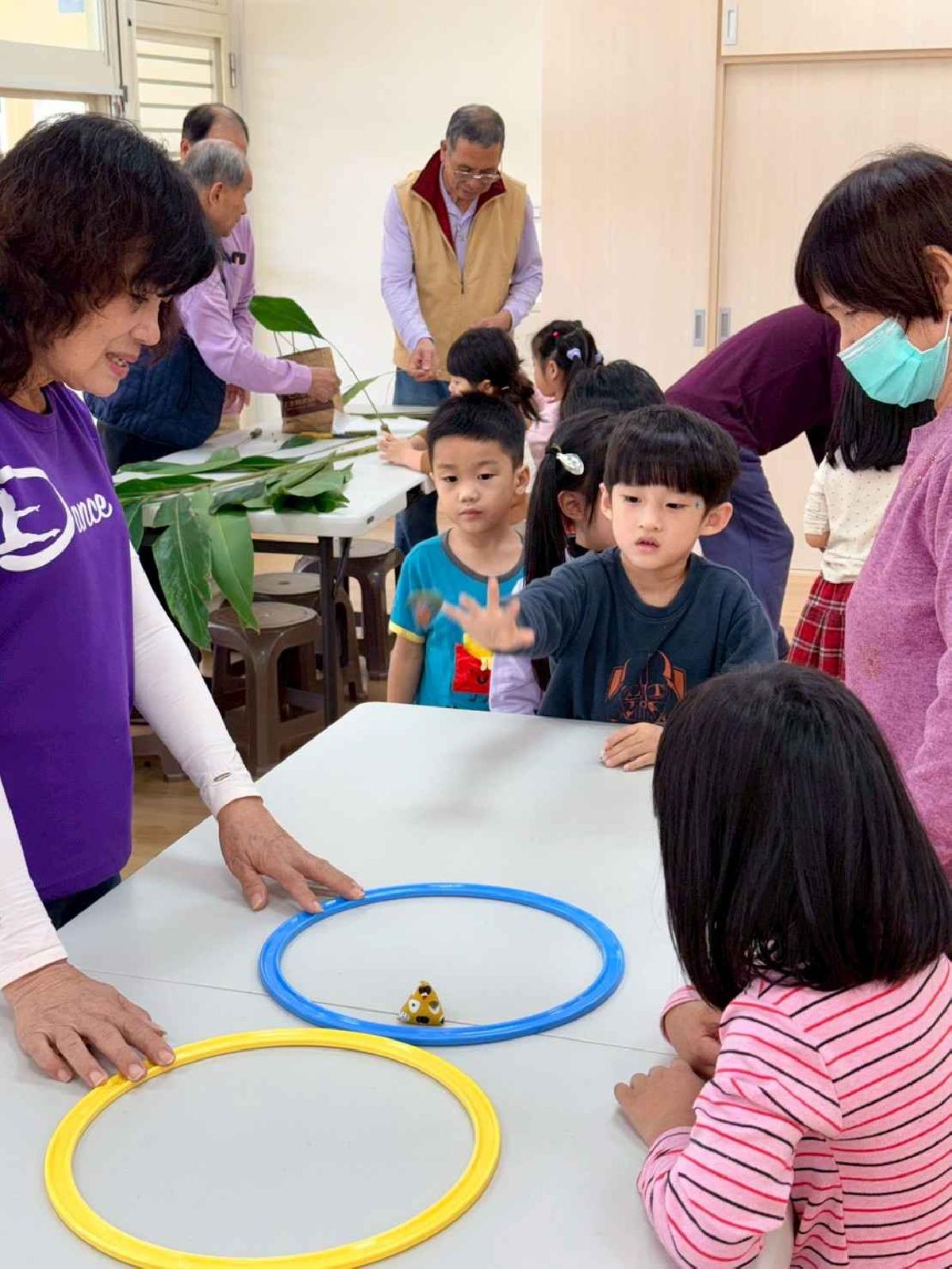 line_album_1141220混齡班社區闖關_251211_277