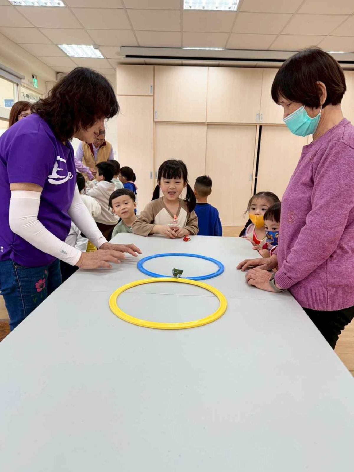 line_album_1141220混齡班社區闖關_251211_280