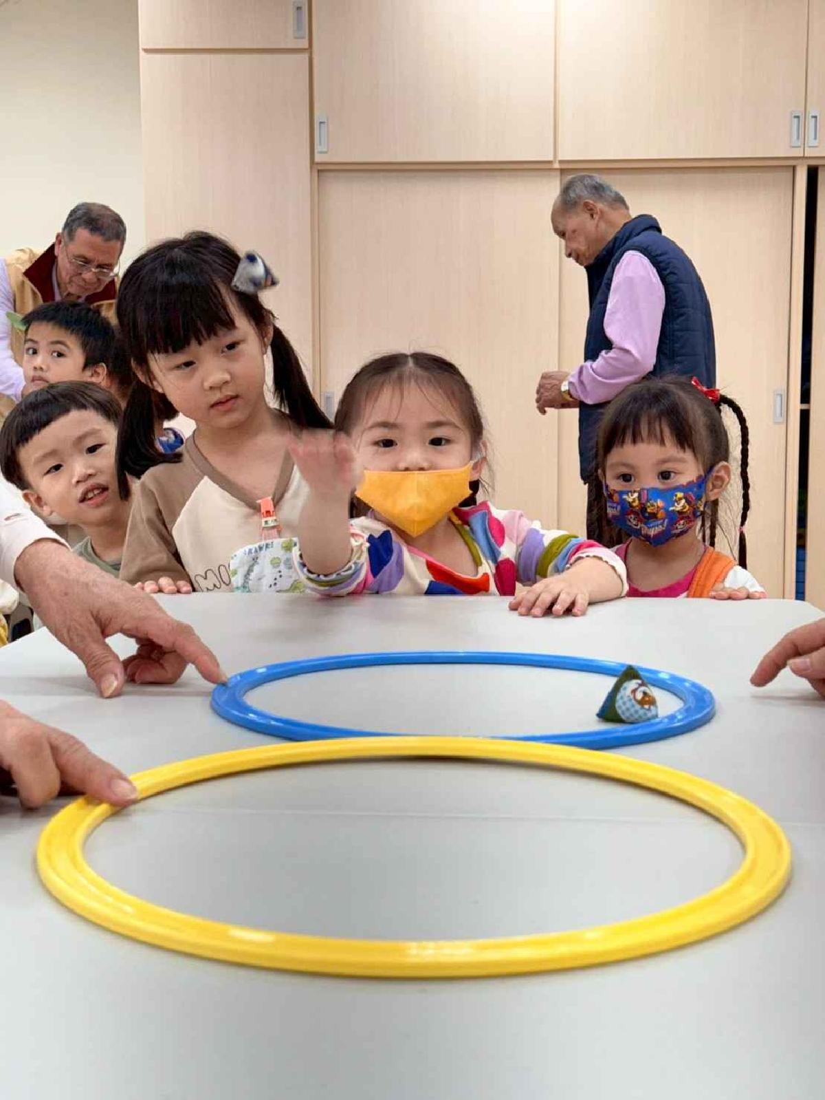 line_album_1141220混齡班社區闖關_251211_285