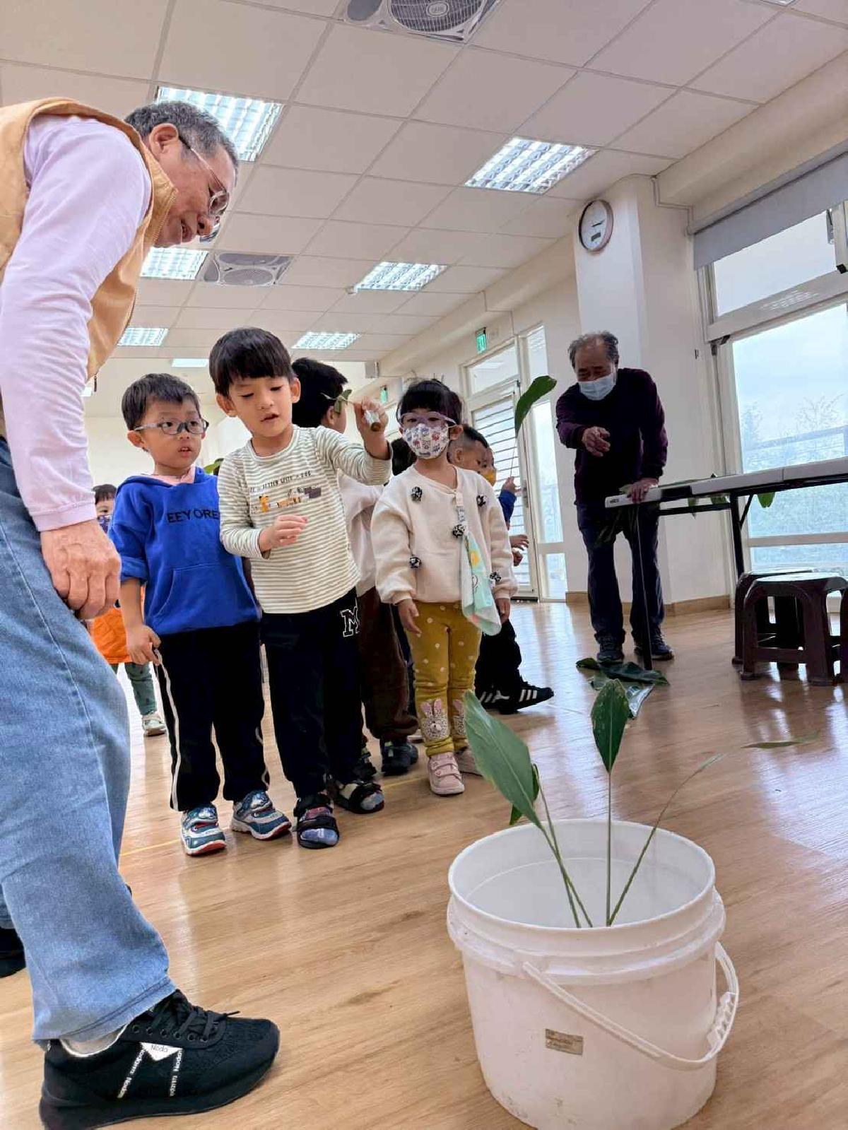 line_album_1141220混齡班社區闖關_251211_299