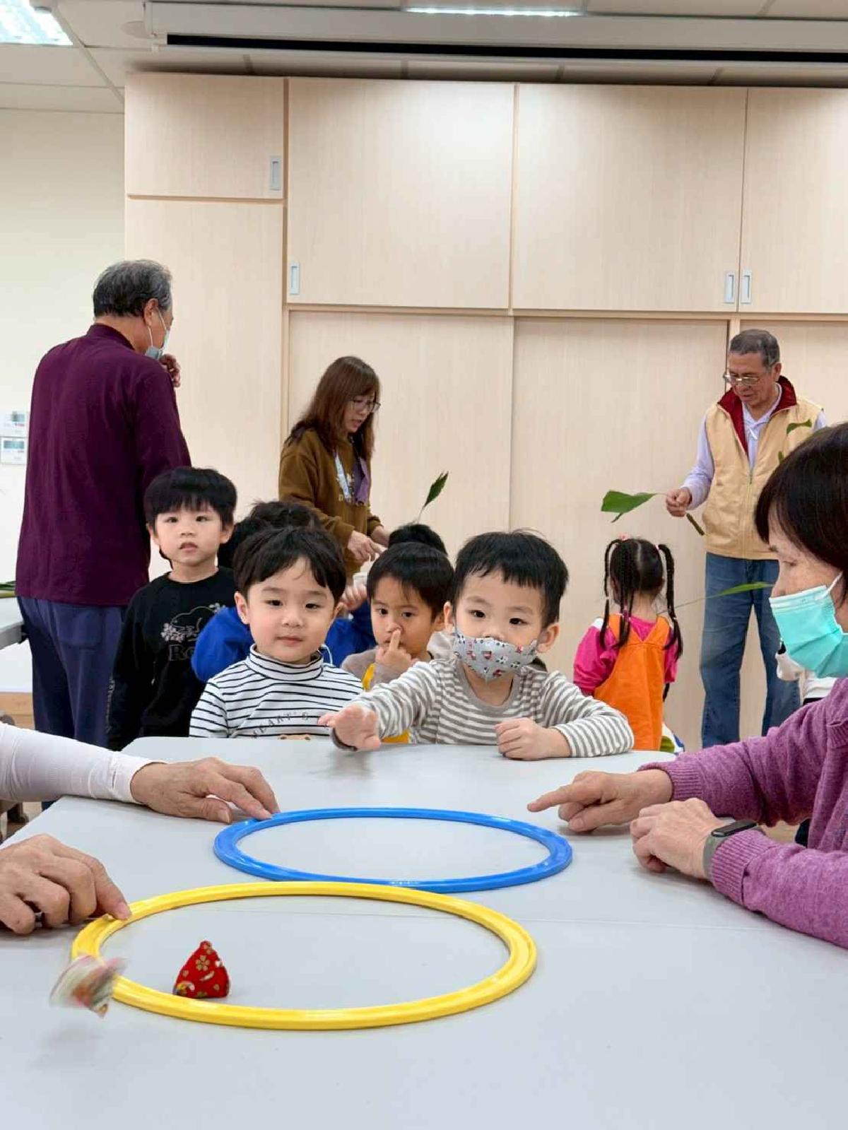 line_album_1141220混齡班社區闖關_251211_333