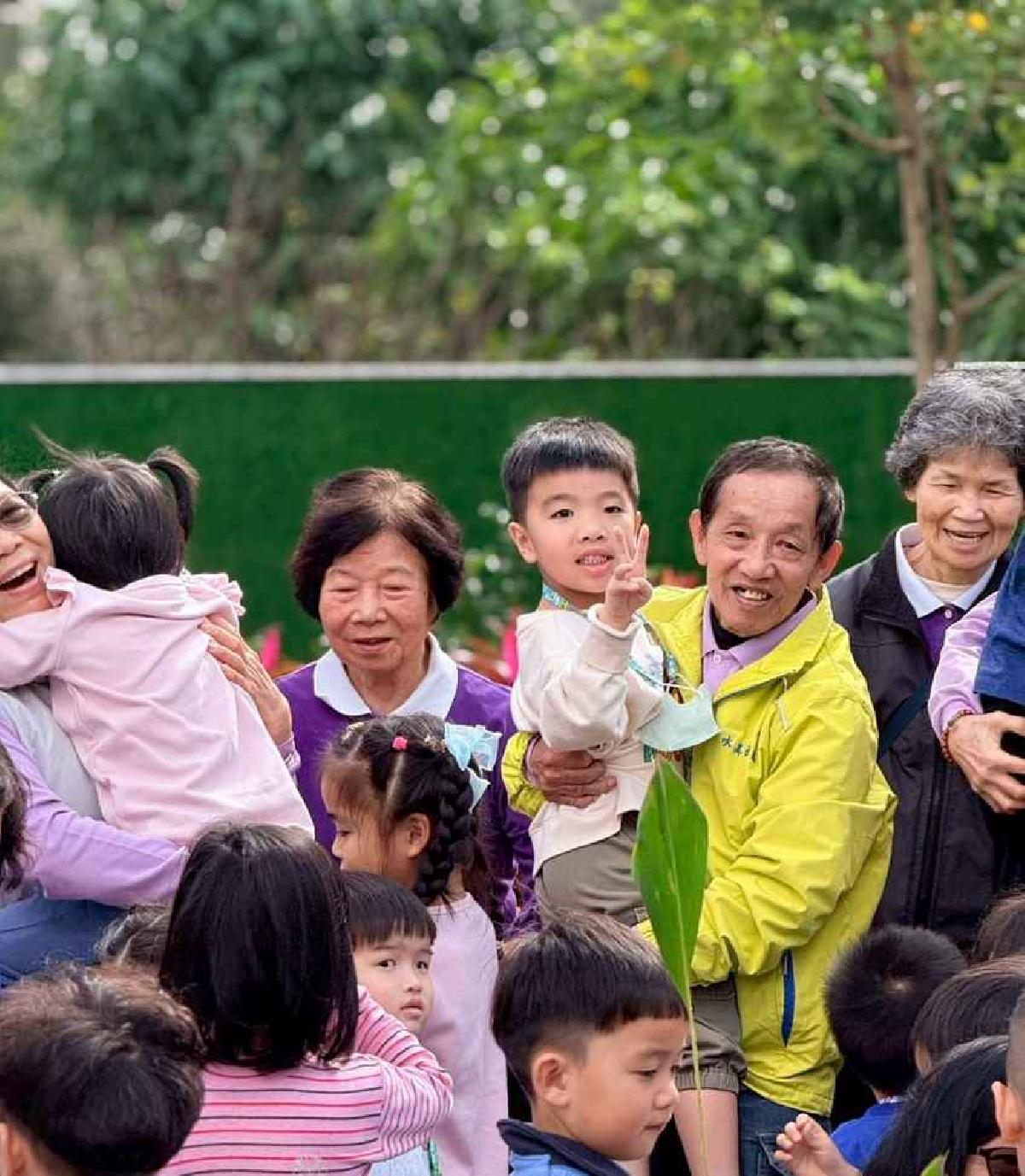 line_album_1141220混齡班社區闖關_251211_438