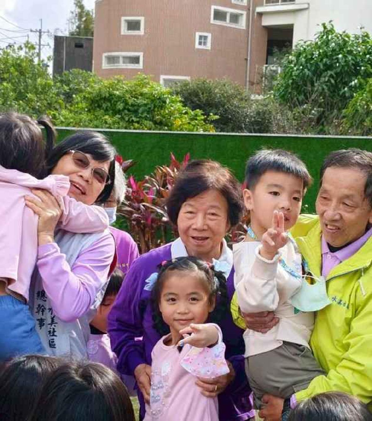 line_album_1141220混齡班社區闖關_251211_505